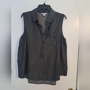 Women's time and true Henley collared tank size large